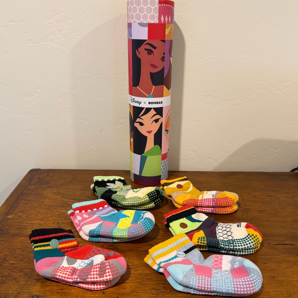 Bombas Disney Princess Toddler Size 5-8.5 Socks Calf Crew 6 Pair Gift Set - Picture 2 of 6